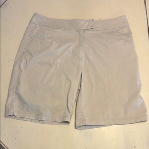 Nike Golf Women’s Dri-Fit Tan Shorts, size 14